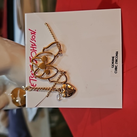 Betsey Johnson Dog Pendant Necklace CZ Crystals Gold Tone Chain NWT - Picture 7 of 11